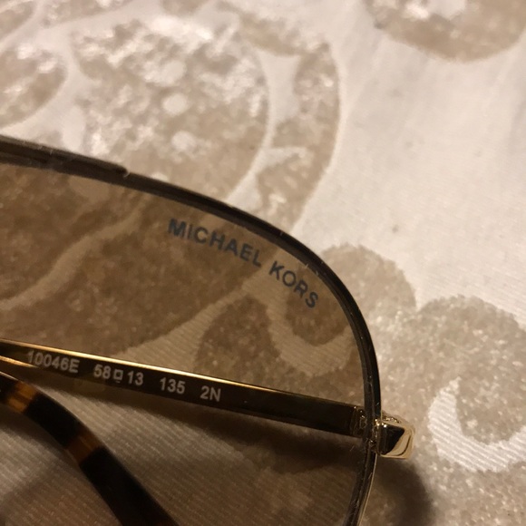 Authentic Michael Kors aviator sunglasses - Picture 5 of 6